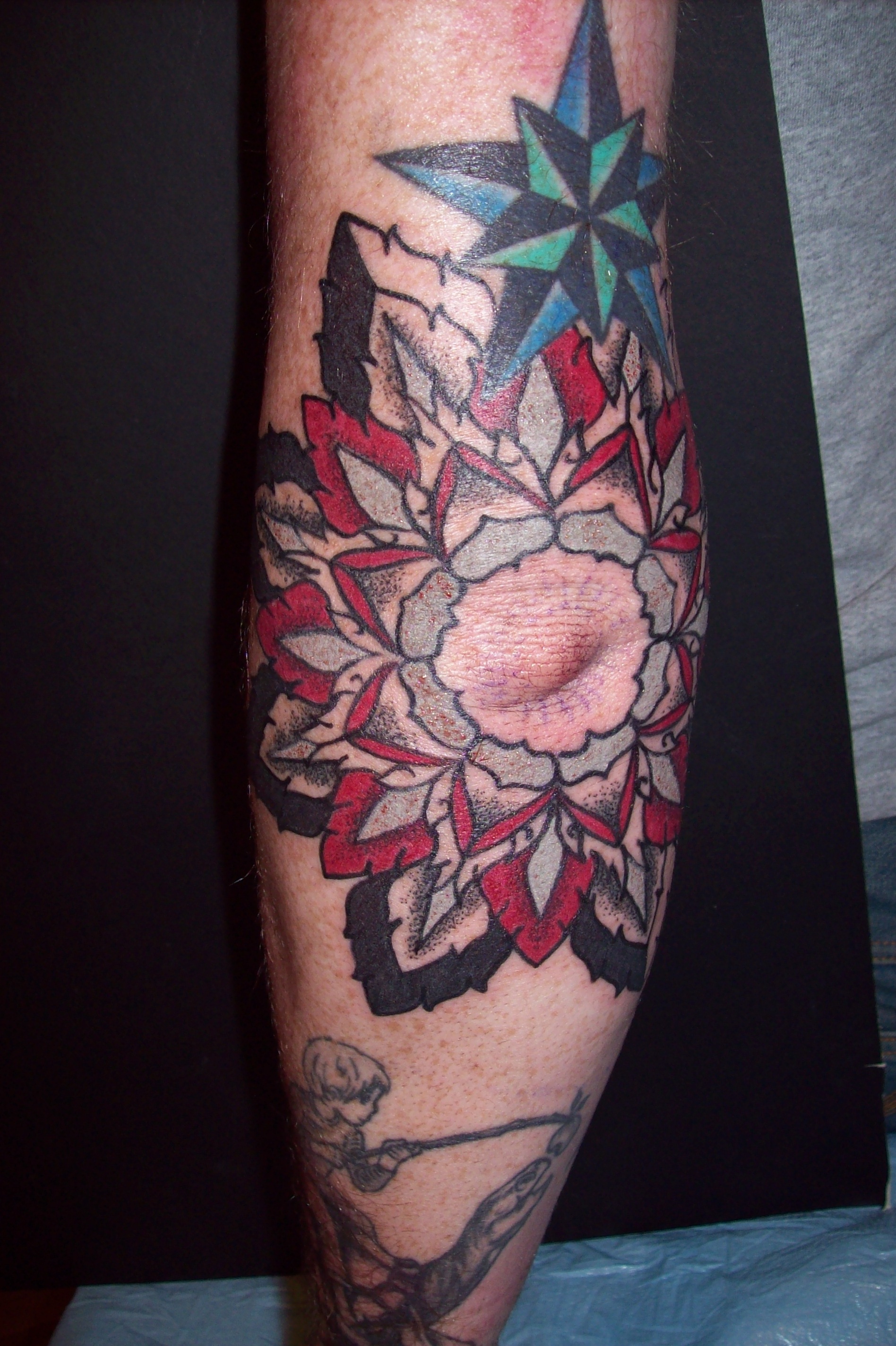 mandala-elbow-adz3-tattoo-abyss - Tattoo Abyss Montreal